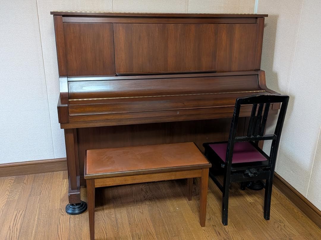 Yamaha Upright Pianos