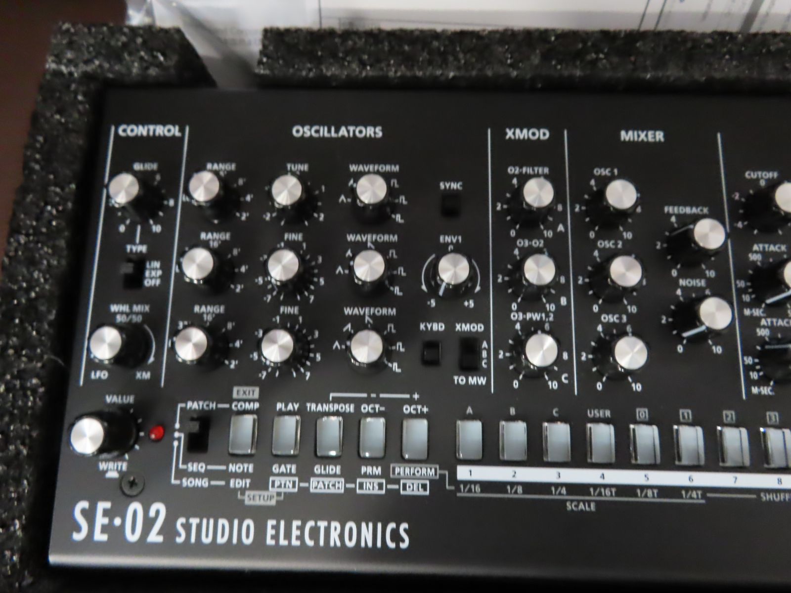 Roland Analog Synthesizer Se-02 K-25M
