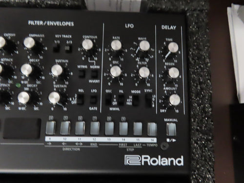Roland Analog Synthesizer Se-02 K-25M