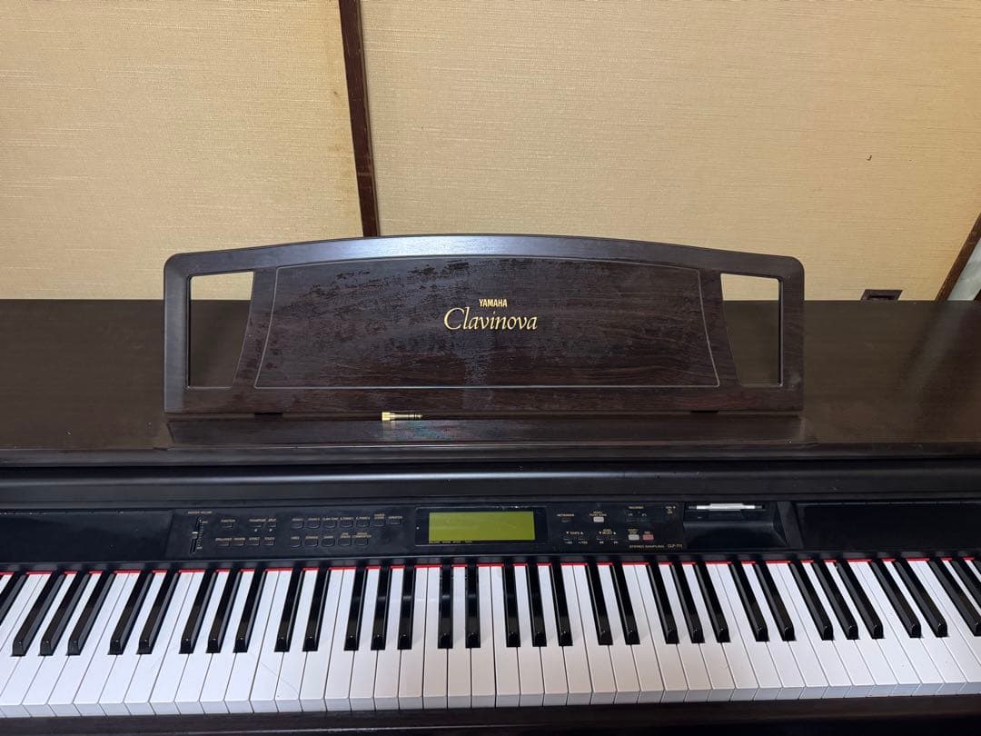 Yamaha Keyboard Electronic Piano Clp-711