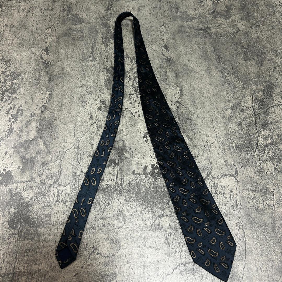 Yves Saint Laurent Ties 100