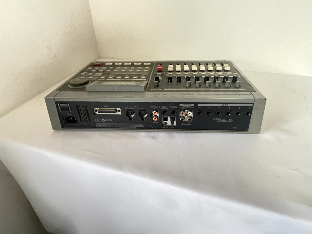 Multitrack Recorders Roland Vs-880Ex