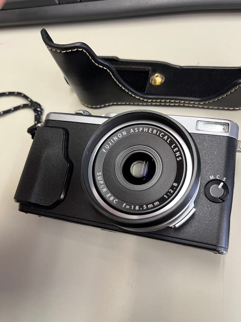 Fujifilm Compact Digital Cameras X70