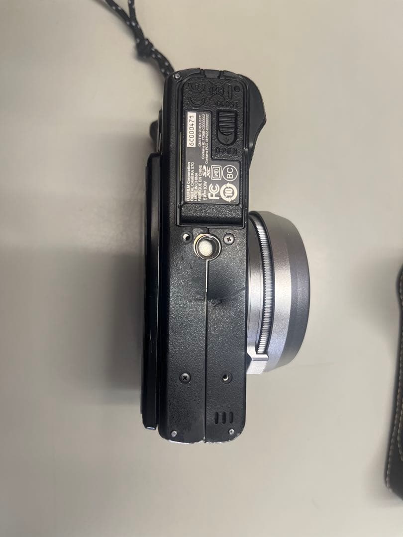 Fujifilm Compact Digital Cameras X70