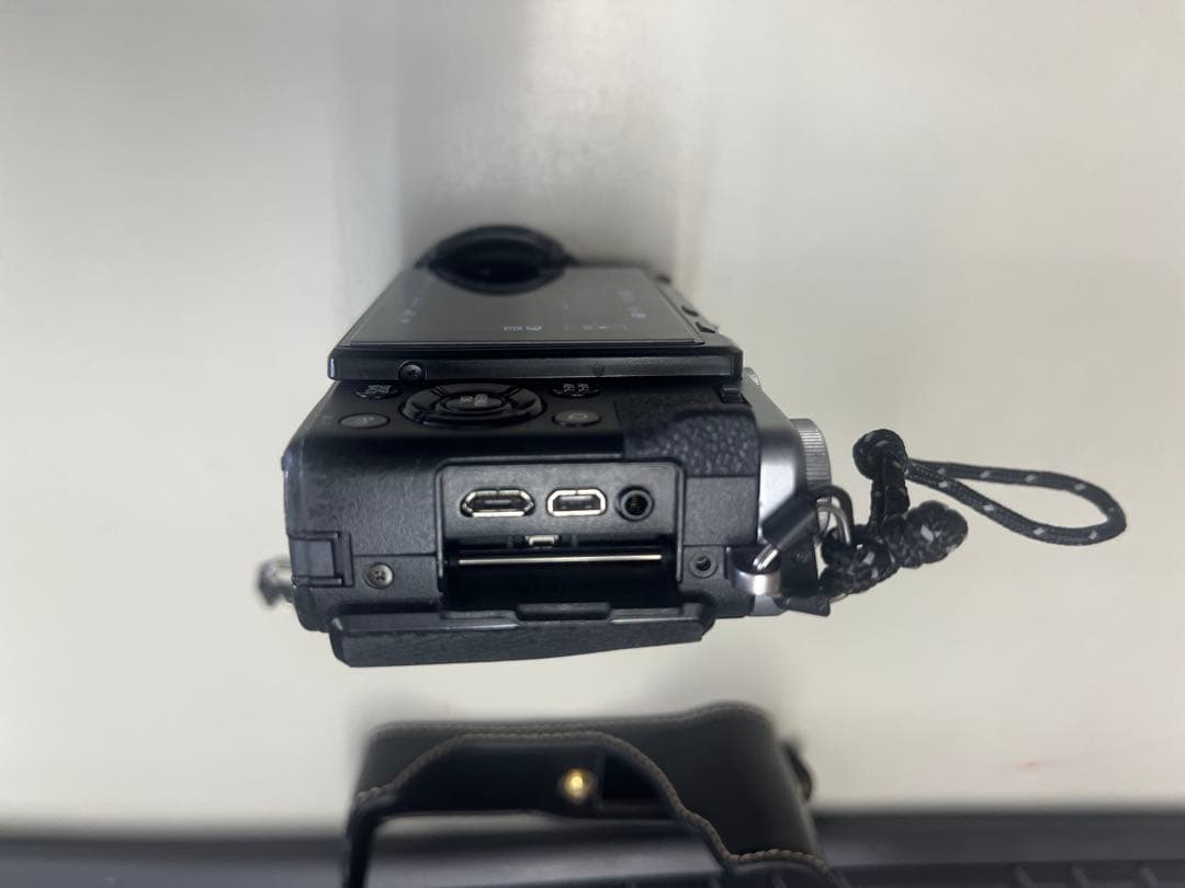 Fujifilm Compact Digital Cameras X70