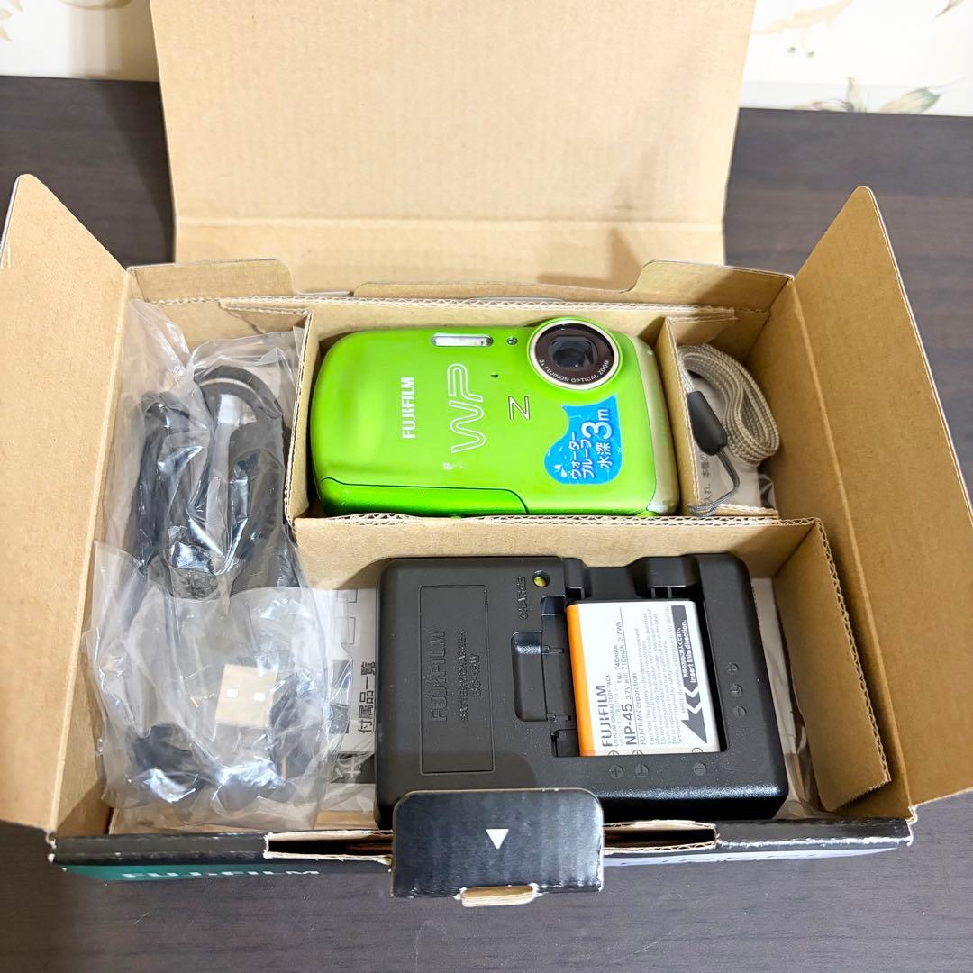 Fujifilm Compact Digital Camera Z33Wp