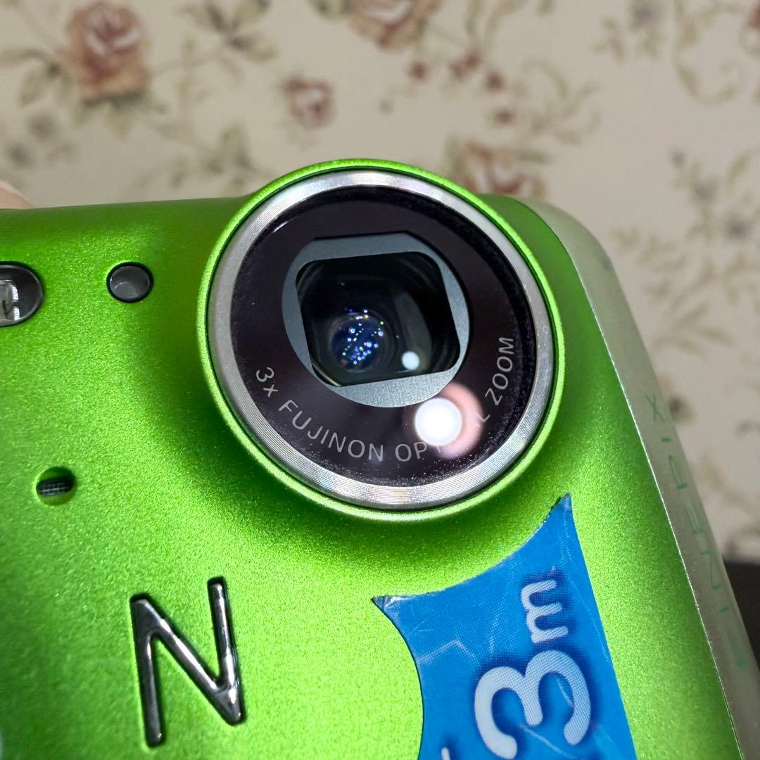 Fujifilm Compact Digital Camera Z33Wp