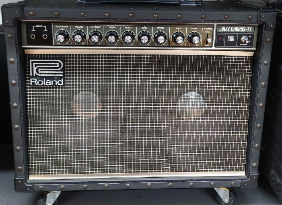 Roland Guitar Amplifiers Jazz Chorus-77