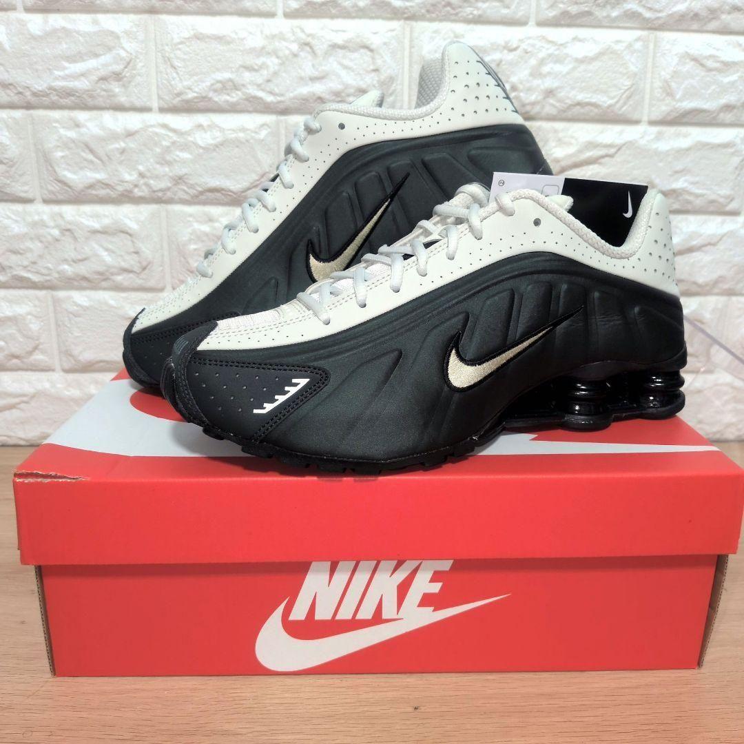 Nike Sneakers 27.0 Shox R4