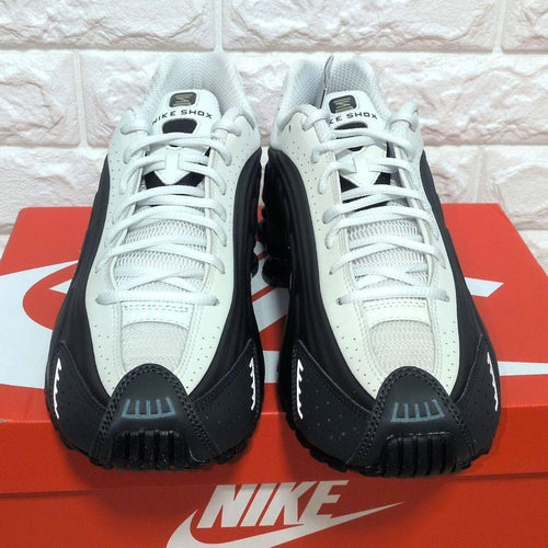 Nike Sneakers 27.0 Shox R4