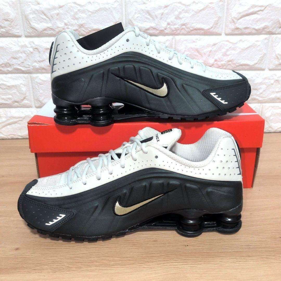 Nike Sneakers 27.0 Shox R4