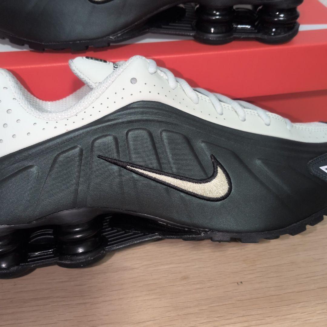 Nike Sneakers 27.0 Shox R4