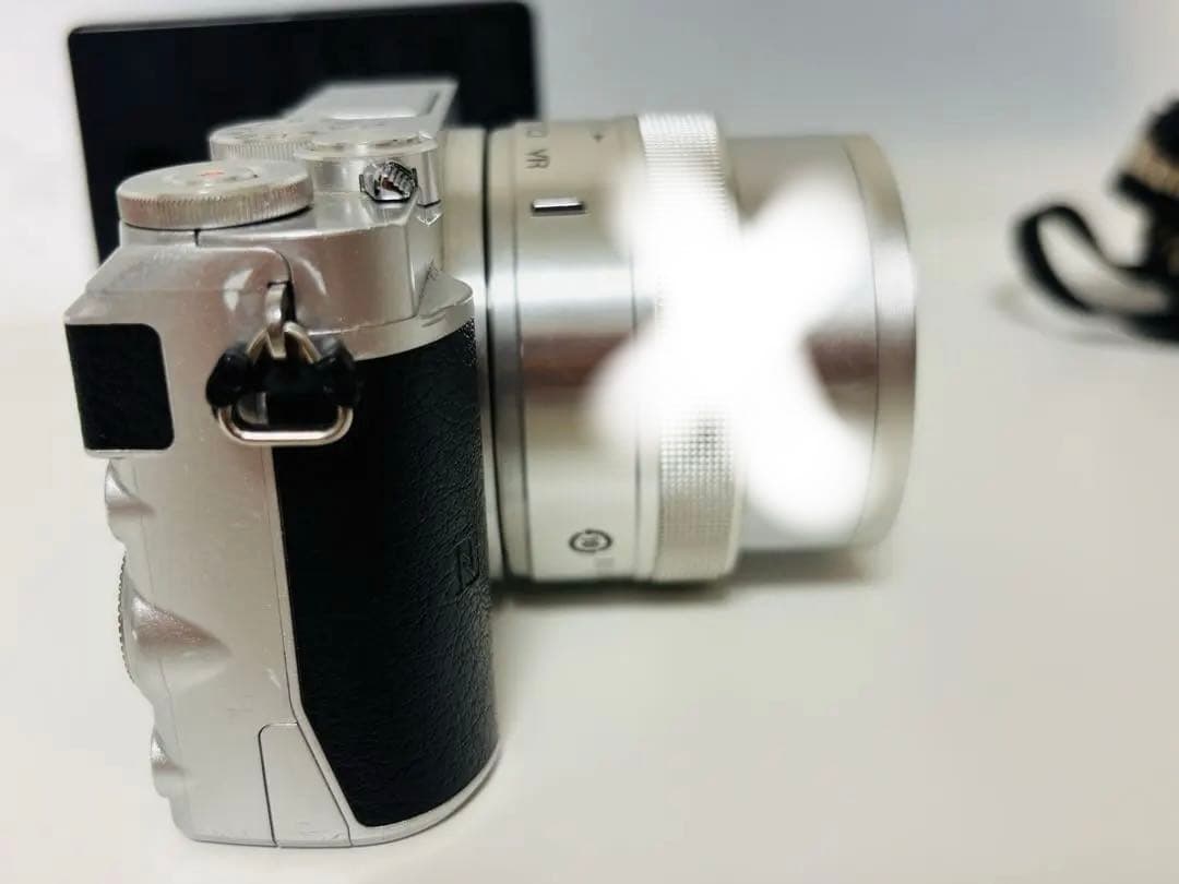 Nikon Mirrorless Interchangeable Lens Cameras 1 J5
