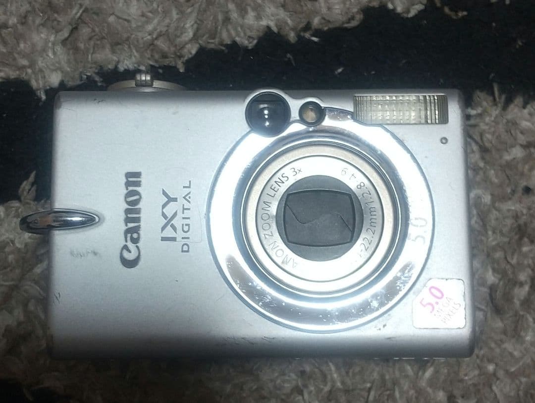 Canon Compact Digital Camera Ixy
