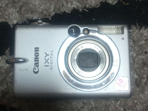 Canon Compact Digital Camera Ixy