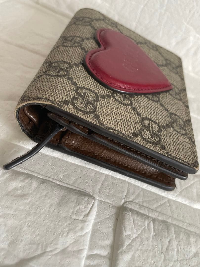 Gucci Bifold Wallets Gg