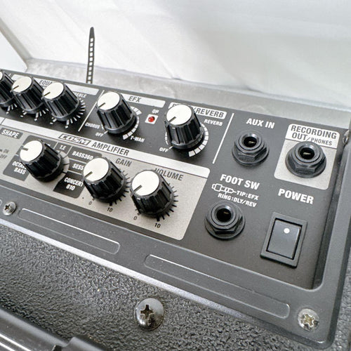 Roland Bass Amps D34 Cb-30 Cube 30