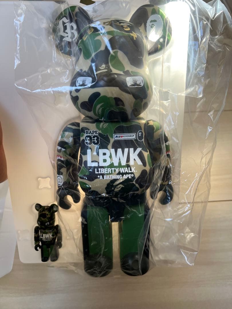 Be@Rbrick Kubrick Bearbrick Bape Liberty Walk 100%&400%
