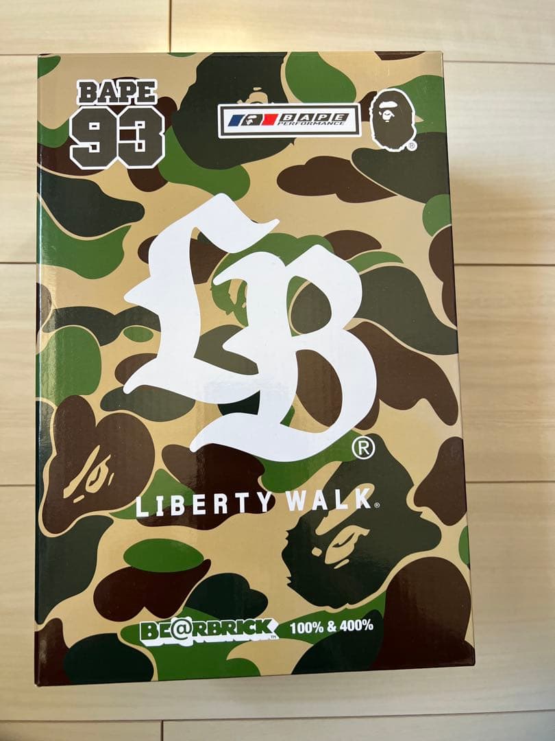 Be@Rbrick Kubrick Bearbrick Bape Liberty Walk 100%&400%