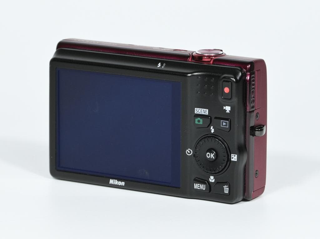 Nikon Compact Digital Camera Coolpix S6200