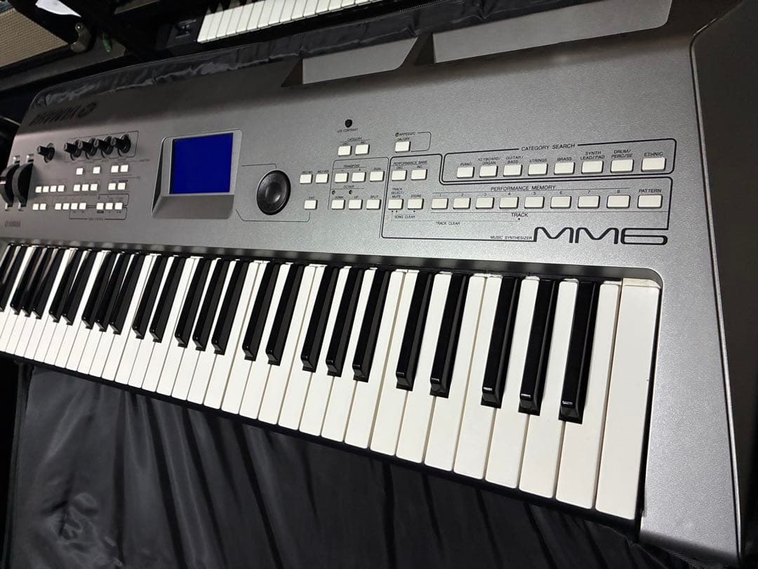 Yamaha Analog Synthesizers Mm6 61