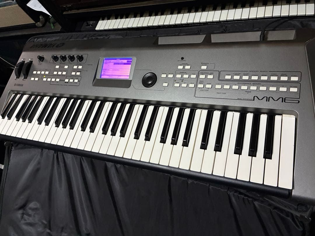 Yamaha Analog Synthesizers Mm6 61