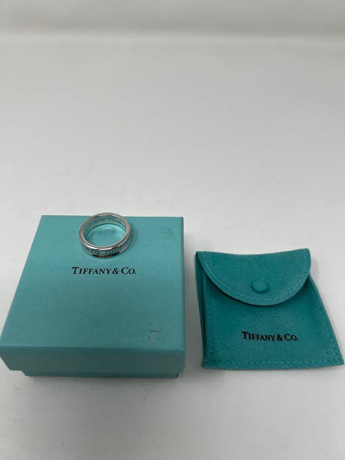 Tiffany Rings Co. 24 925