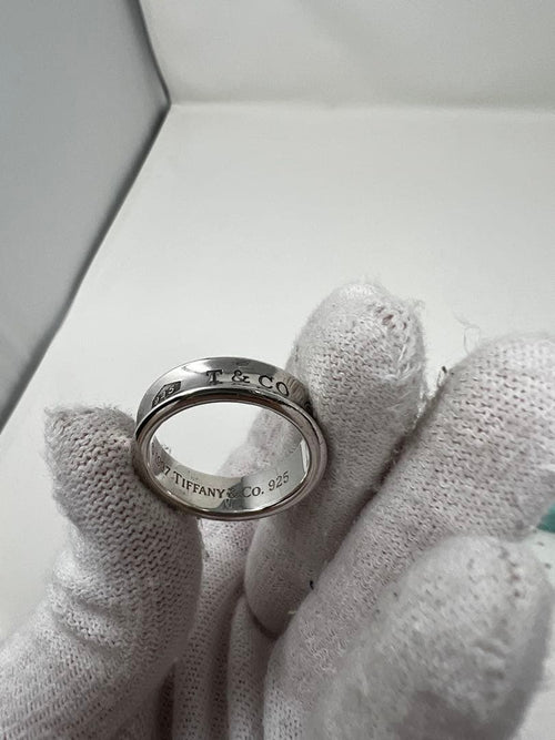 Tiffany Rings Co. 24 925