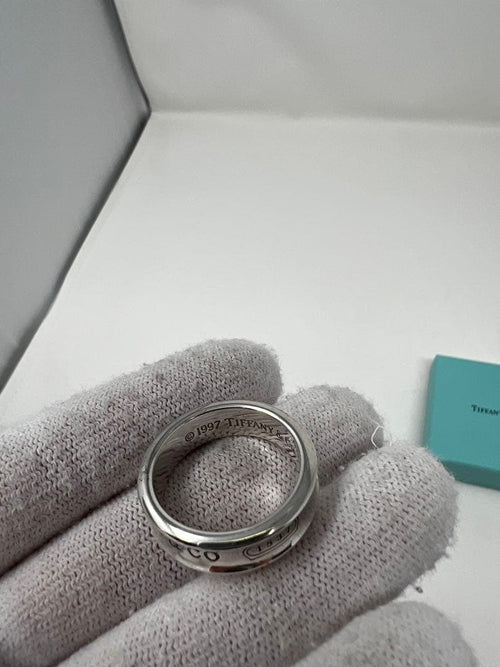 Tiffany Rings Co. 24 925