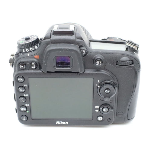 Nikon Digital Slr D7100 18-105Vr Af-S Dx Nikkor 18-105Mm F/3.5-5.6G Ed Vr