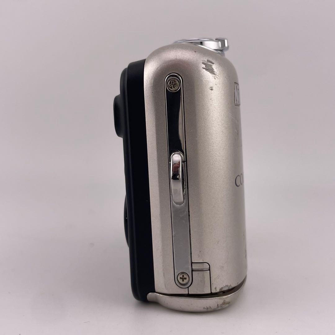 Nikon Compact Digital Camera Coolpix L32 Silver