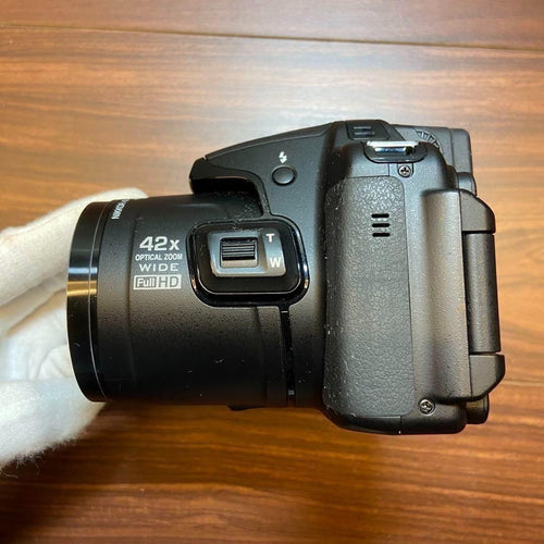Nikon Compact Digital Camera Coolpix P520 2731