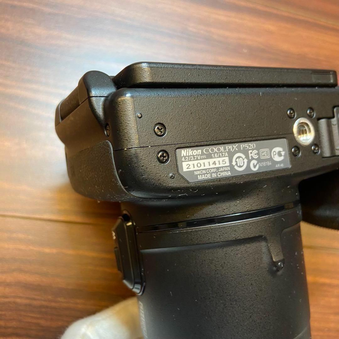 Nikon Compact Digital Camera Coolpix P520 2731