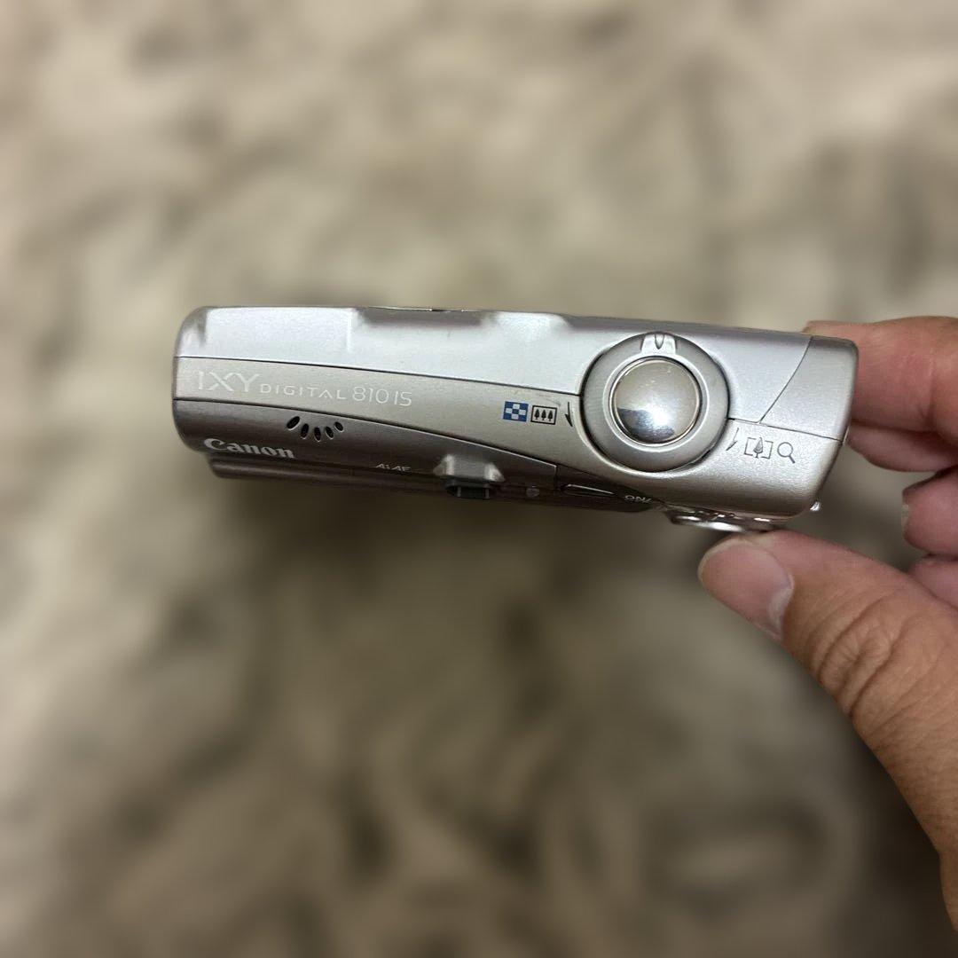 Compact Digital Camera Esv57 Canon Ixy Digital810Is