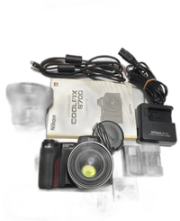 Nikon Compact Digital Camera Coolpix 8700