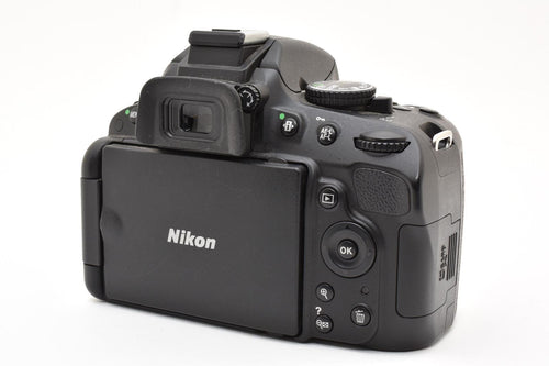 Nikon Digital Slr 2261 D5100 #K788-4