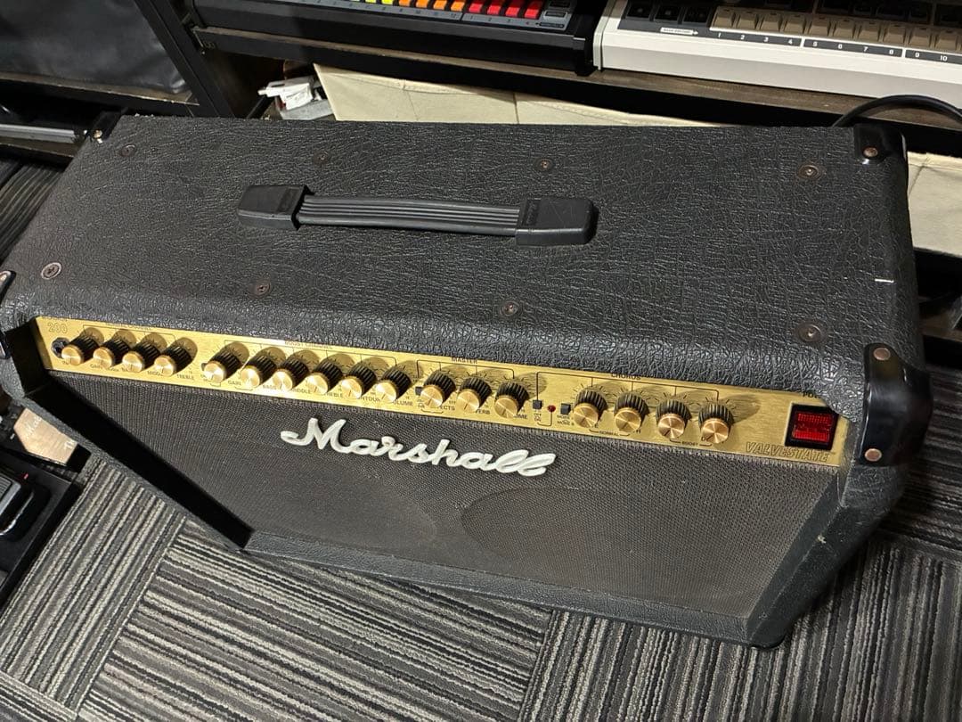 Marshall Guitar Amplifiers Valvestate 8280 Celestion