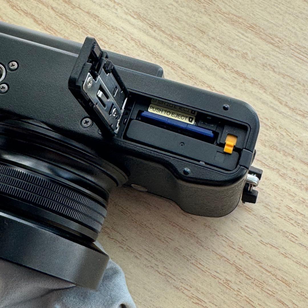 Fujifilm Compact Digital Cameras X10