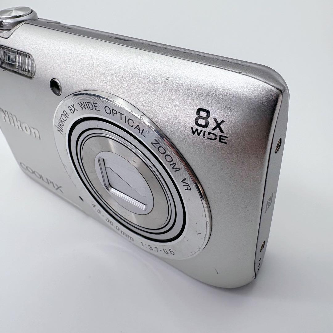 Nikon Compact Digital Camera Coolpix S3700