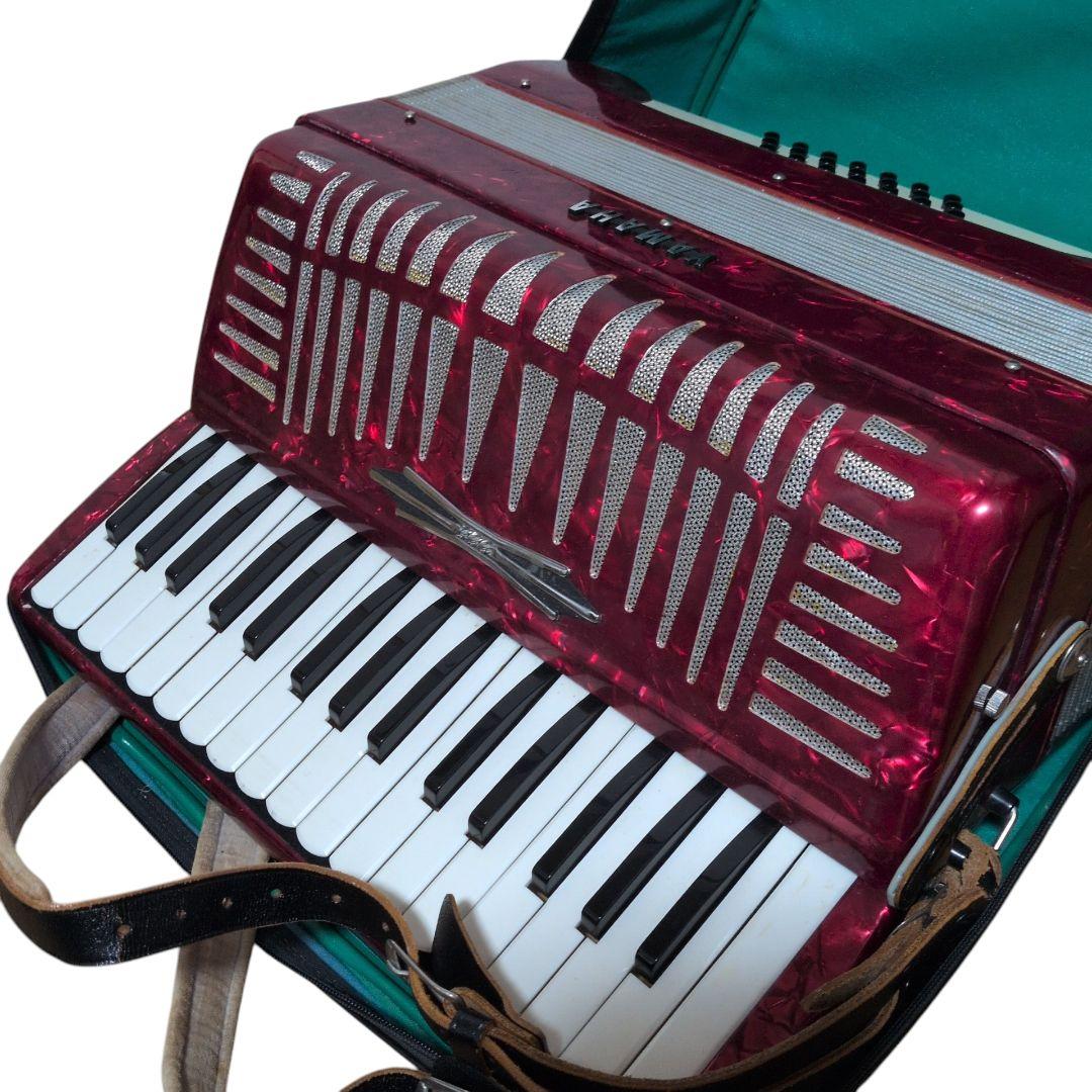 Yamaha Accordions 32 21