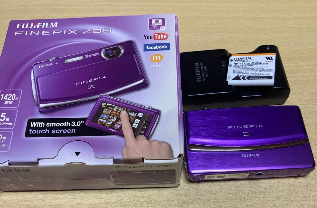 Fujifilm Compact Digital Camera Finepix Z90