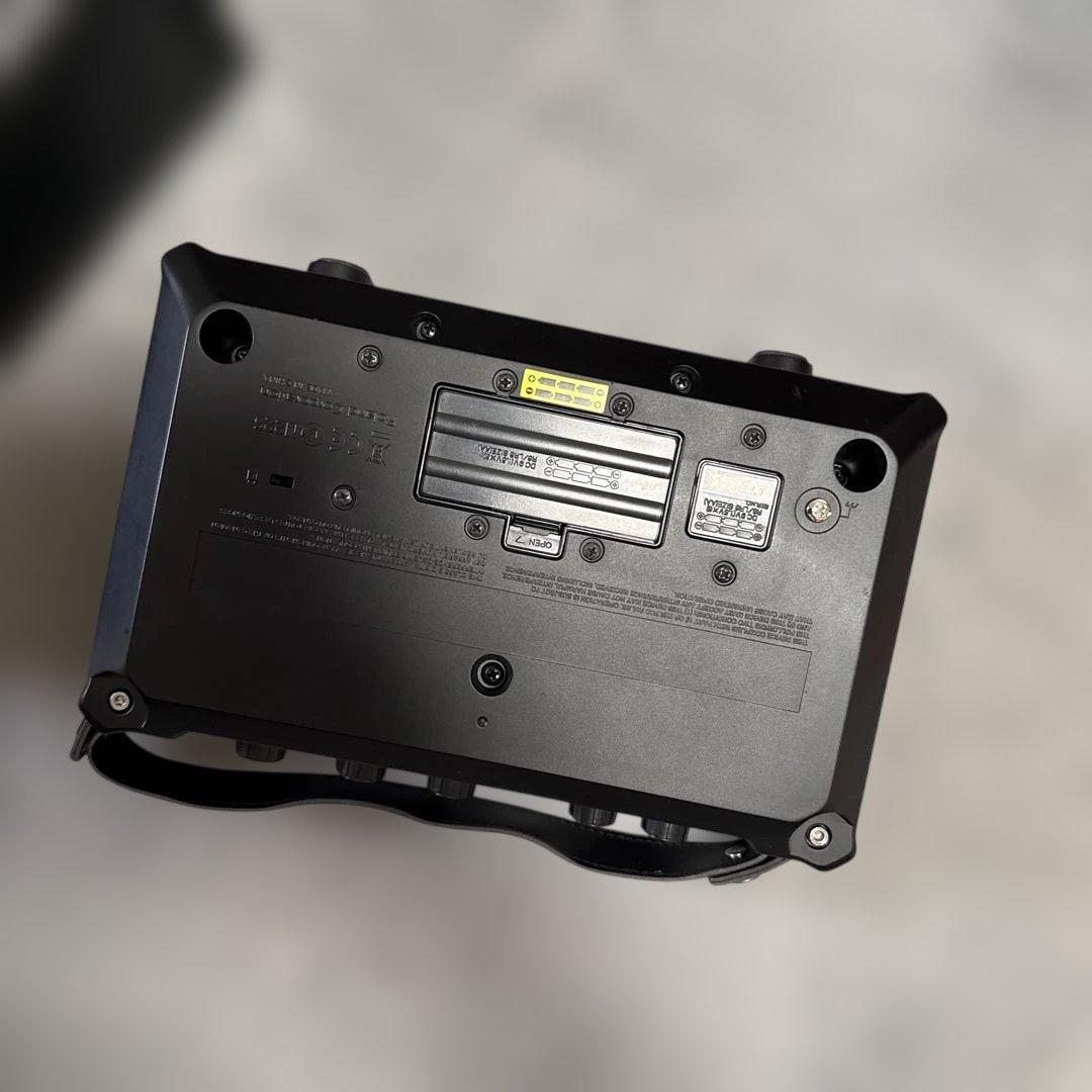 Roland Guitar Amplifiers Mobile Cube