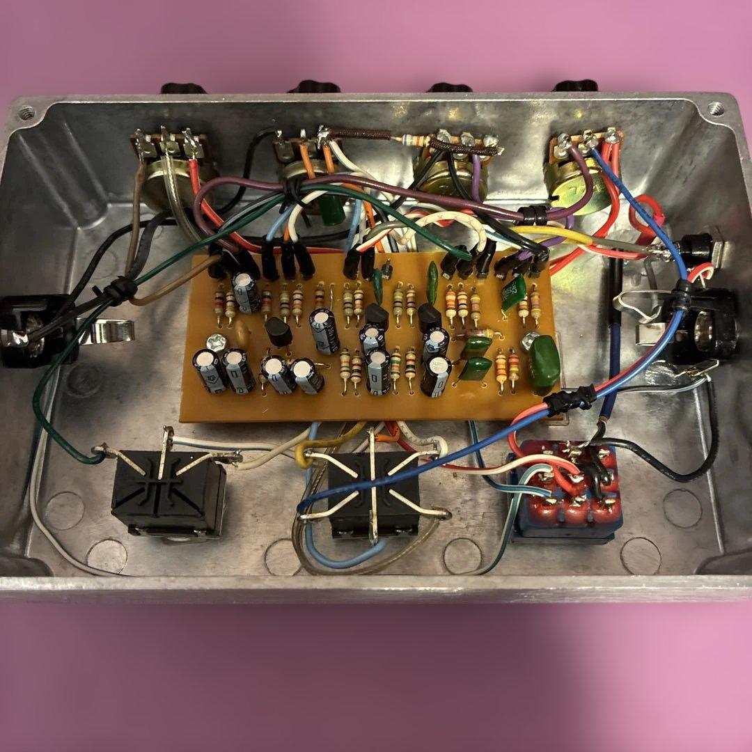 Roland Guitar Effects Units /Beebaa Fuzz. Af-100