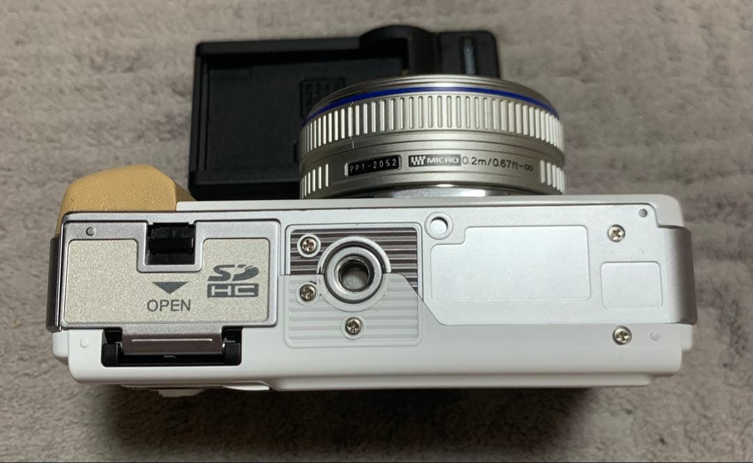 Olympus Mirrorless Interchangeable Lips Pen E-Pl1