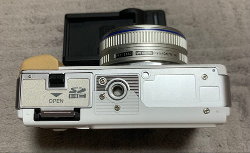 Olympus Mirrorless Interchangeable Lips Pen E-Pl1