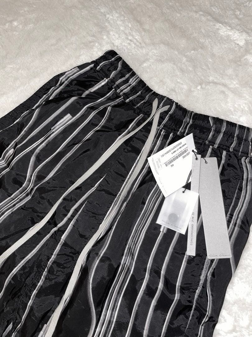 Rick Owens Shorts Bermuda S Pods Black/Pearl