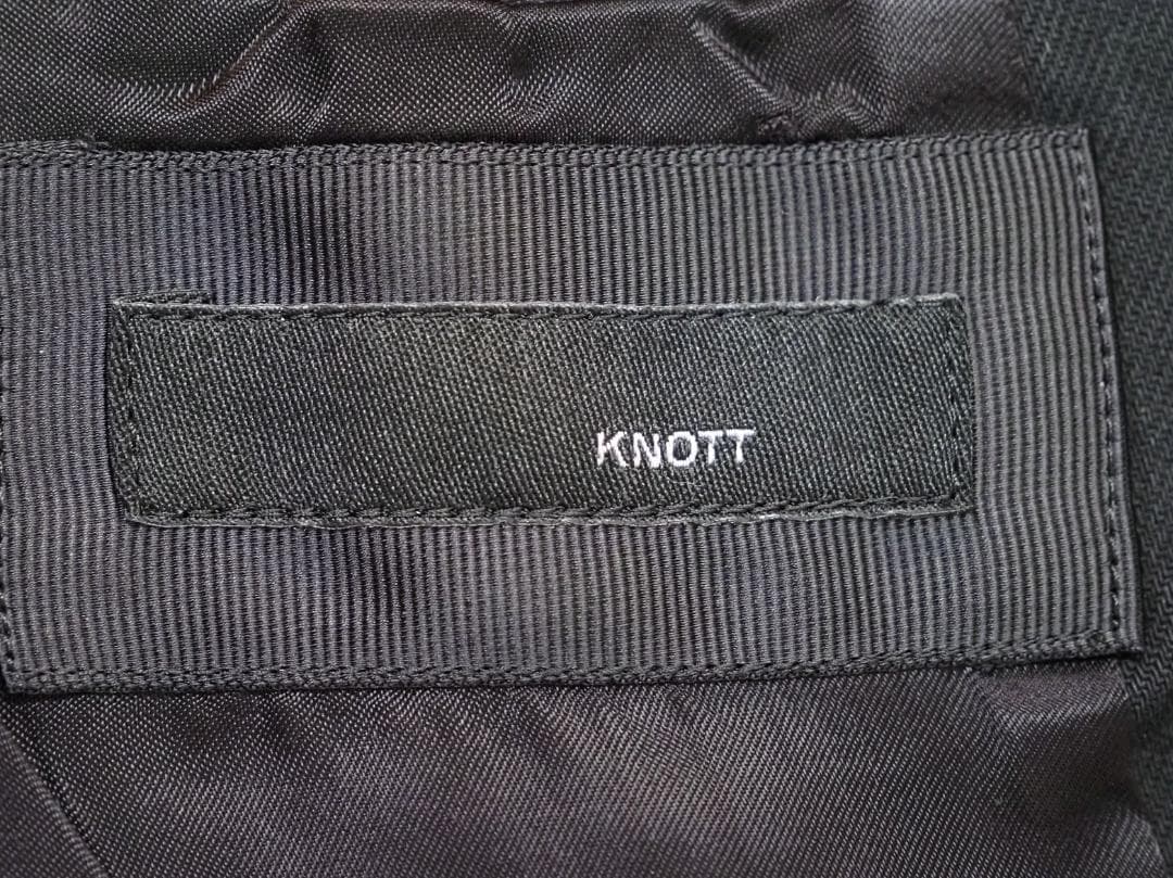 Tomorrowland Casual Suits Knott 1