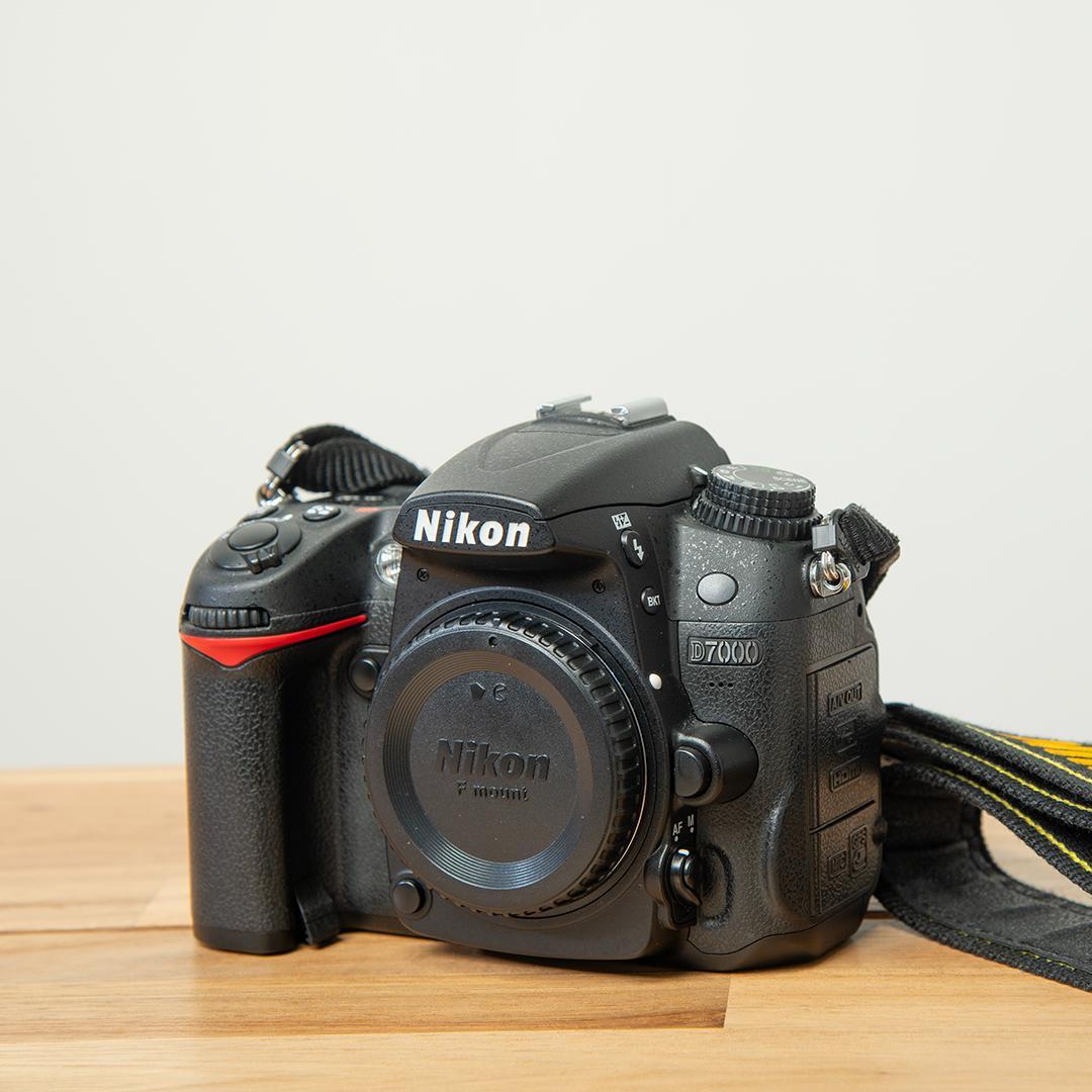 Nikon Digital Slrs D7000 5700 Dx