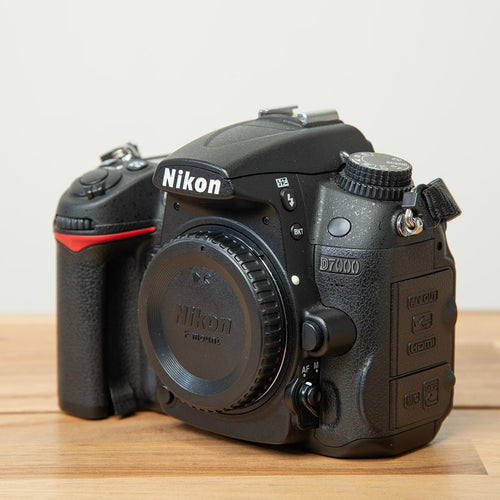 Nikon Digital Slrs D7000 5700 Dx