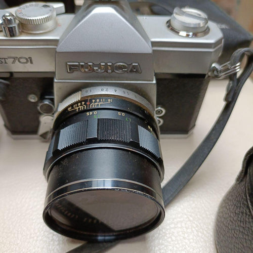 Double -Lens Reflex Camera St701